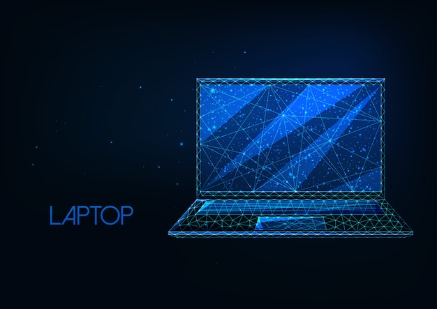 Futuristisch leuchtender niedriger polygonaler Laptop lokalisiert auf dunkelblauem Hintergrund.