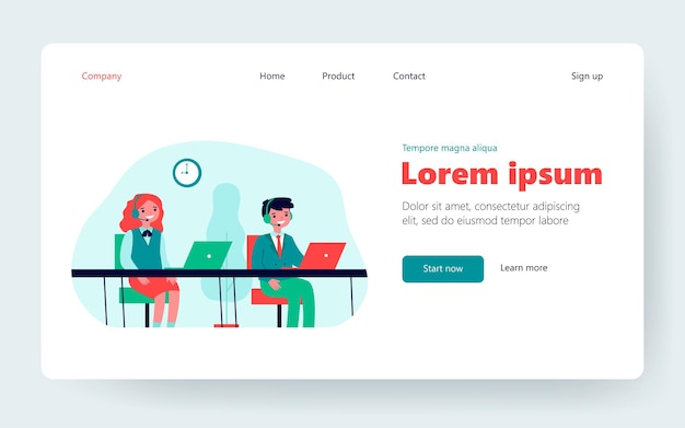 Glückliche kinder, die in der computerklasse studieren. laptop, kopfhörer, it-flache vektorillustration. bildungs- und digitales technologiekonzept für banner, website-design oder landing-webseite