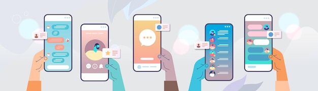 Hände mit mobilen chat-apps auf smartphone-bildschirmen online-kommunikation sprechen sprechen gespräch dialog konzept horizontale vektor-illustration