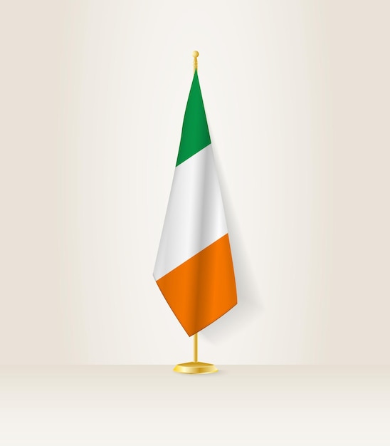 Irland-Flagge auf einem Fahnenständer