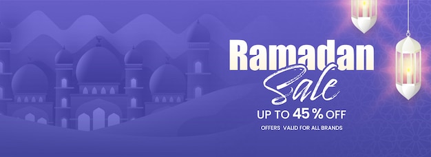 Islamischer heiliger Monat des Ramdan-Verkaufsbanners mit schöner Moschee und hängenden leuchtenden Laternen auf lila Hintergrund.