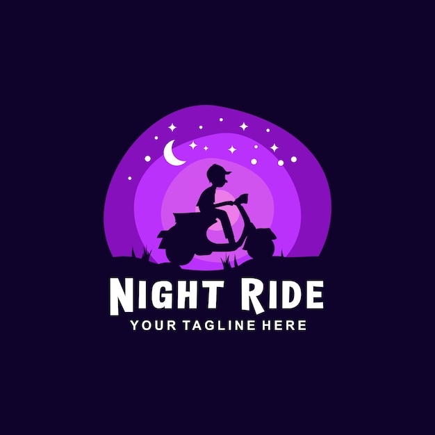 Junge fahren in der nacht motorrad