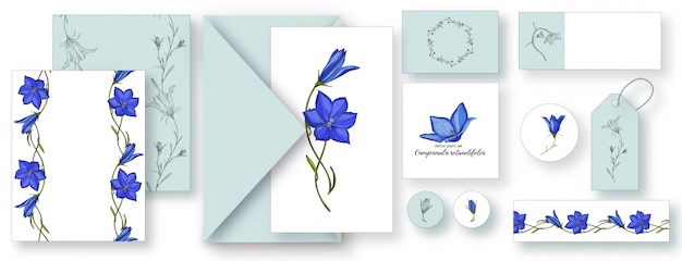 Kartenstapel mit hellem Blumendruck. BLAUE GLOCKENBLUMEN