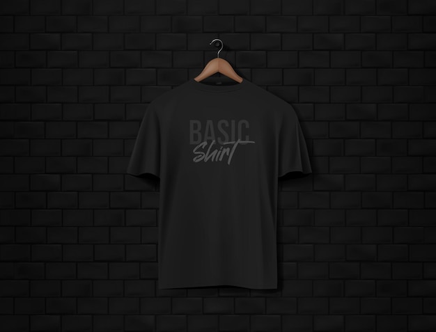 Männer schwarzes T-Shirt mit kurzen Ärmeln Mockup in schwarzer Wandoberfläche mit dunklen Ziegelsteinen Frontansicht