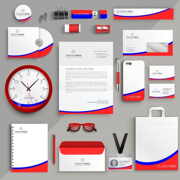 Markenidentität Mock Up von Schreibwaren mit rot-weißem abstrakten geometrischen Design
