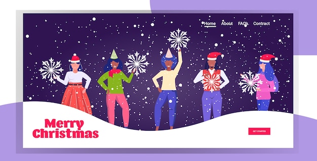 Menschen in weihnachtsmützen halten schneeflocken frohe weihnachten frohes neues jahr winterferien feier konzept mix mix race männer frauen, die zusammen stehen und spaß landing page haben