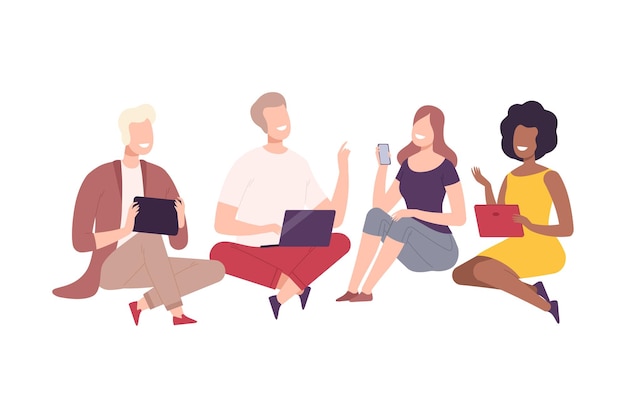 Vektor menschen mit modernen digitalen geräten männer und frauen sitzen und kommunizieren mit smartphones tablet laptop flachvektor-illustration