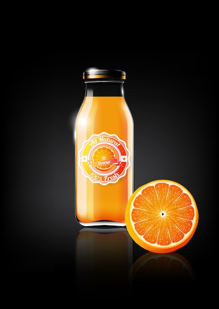 Orangensaft in einer glasflasche