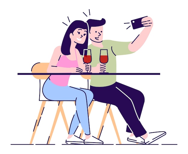 Paare, die selfie auf flacher Vektorillustration des Datums machen. Junger Mann und Frau unter Selbstporträt am Telefon mit Weingläsern am Tisch. Freunde treffen isolierte Zeichentrickfigur auf weißem Hintergrund