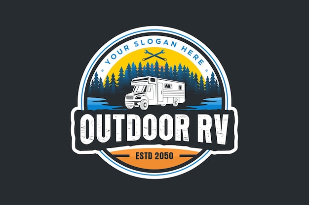 Vektor rv-logo-design, freizeitauto-abzeichen-stil, kiefernsee, outdoor-szene, vektorvorlage