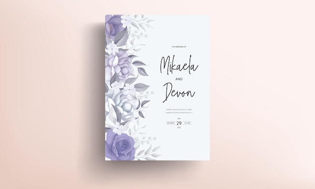 Schöne Hochzeitseinladungskarte mit lila Blumendekoration