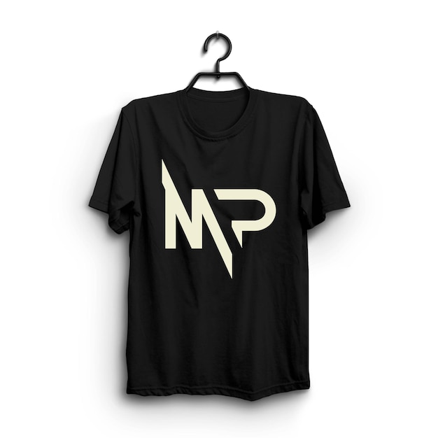 Schwarzes maßgeschneidertes T-Shirt-Design und schwarzes T-shirt-Mockup