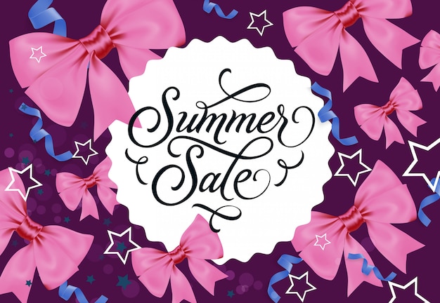 Sommer sale label auf violettem hintergrund