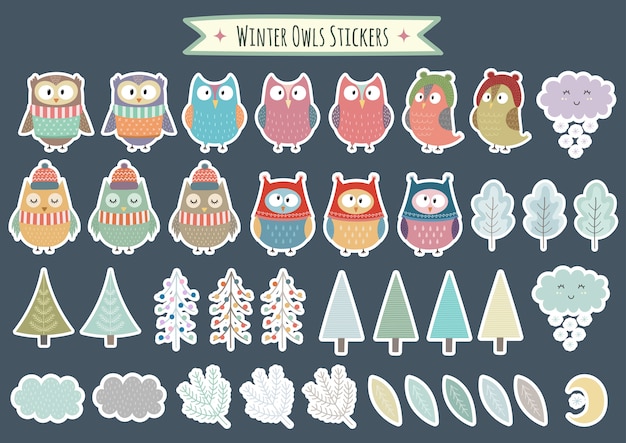 Winter owls aufkleber sammlung. weihnachtsdekorative elemente, bäume, brunchs, blätter. vektor-illustration
