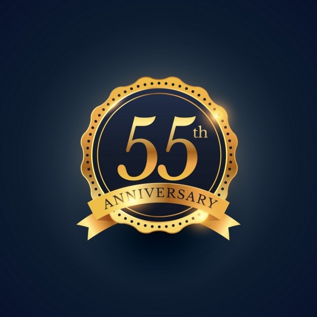 Vetor grátis 55 rótulo celebração emblema aniversário na cor dourada