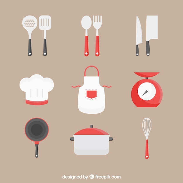 Coleção de aventais com outros utensílios de cozinha