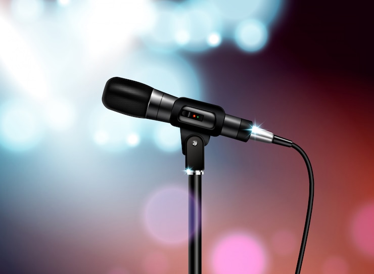 Vetor grátis composição realista de microfone profissional com imagem de microfone vocal montada no carrinho com fundo desfocado colorido