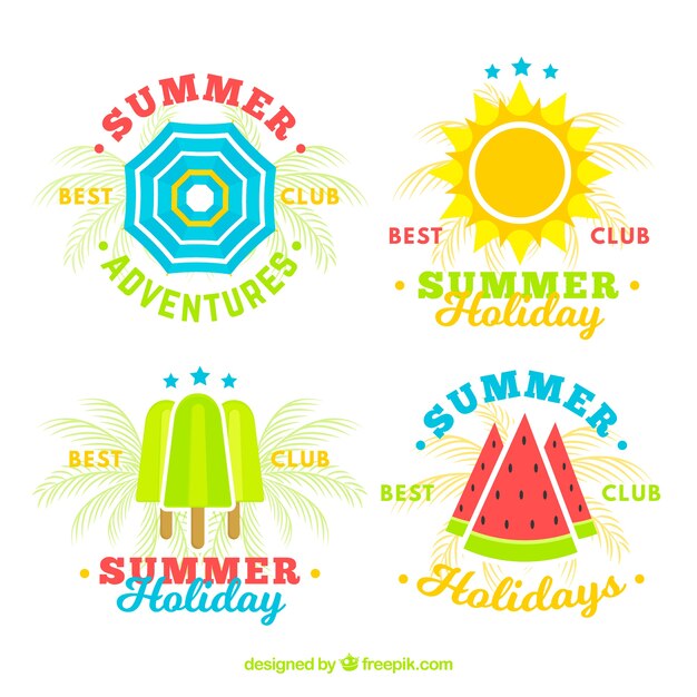 Conjunto de emblemas de verão com elementos de praia