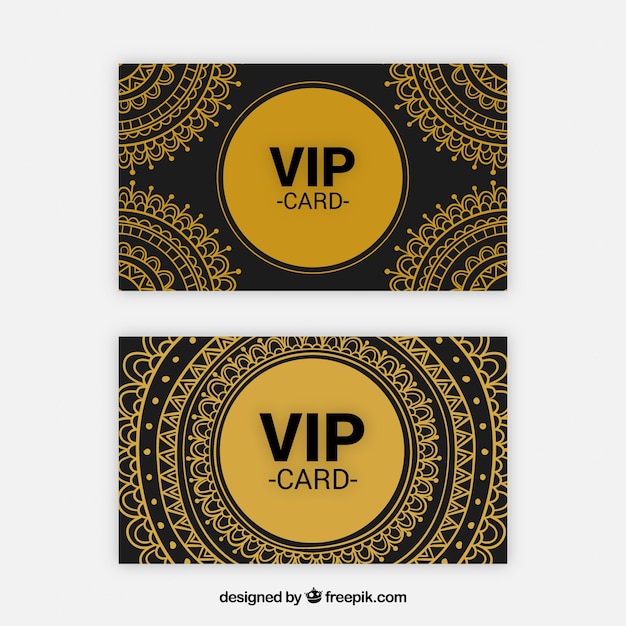 Vetor grátis conjunto dourado de cartões vip com estilo tribal