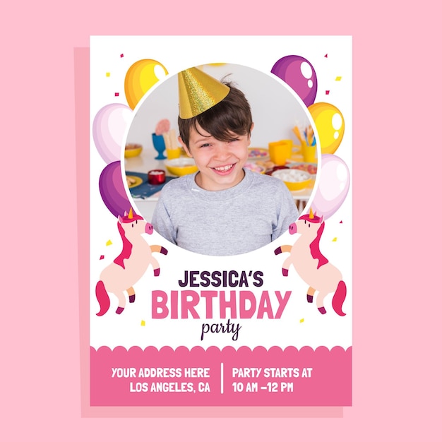 Convite de aniversário de unicórnio plano com modelo de foto