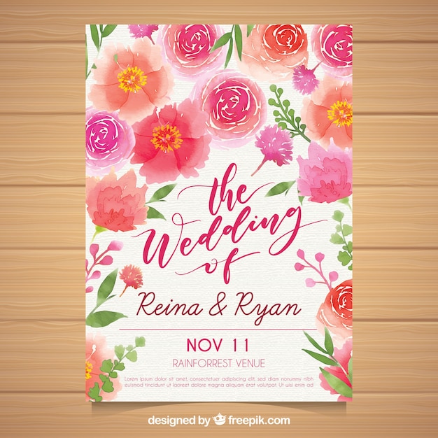 Vetor grátis convite de casamento com aquarela floral