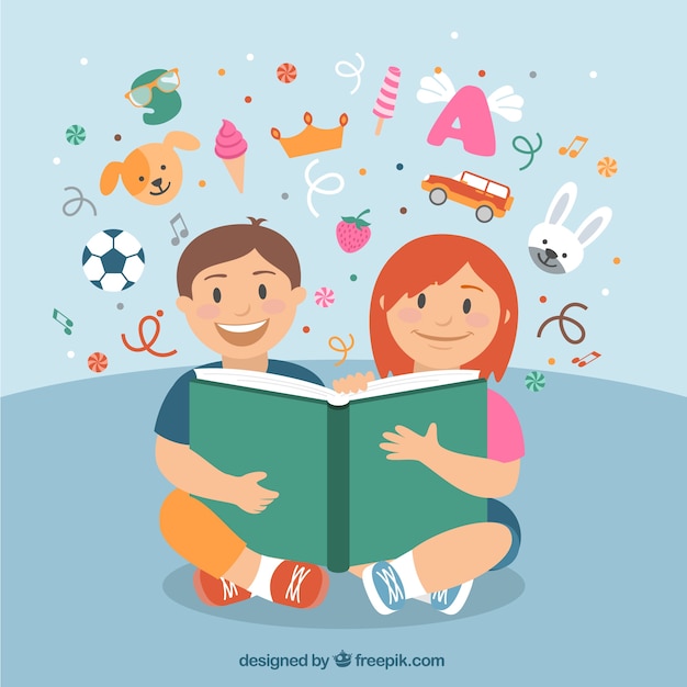 Crianças felizes que lêem um livro