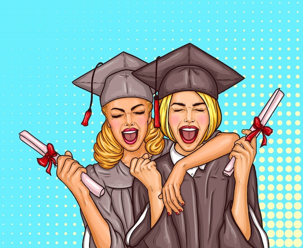 Dois estudantes de pós-graduação de pop art, excitados, graduados em um boné e capa de graduação com um diploma universitário em suas mãos