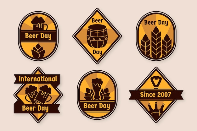 Emblemas de dia internacional da cerveja de design plano