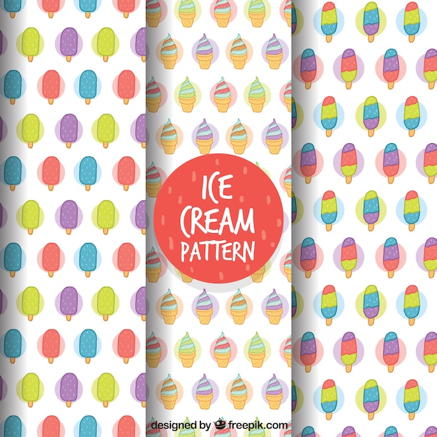 Vetor grátis padrões fantásticos com sorvetes coloridos em estilo desenhado à mão