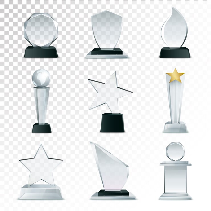 Vetor grátis troféus de copa de vidro moderno e coleção de ícones realistas de vista lateral de prêmios de desafio