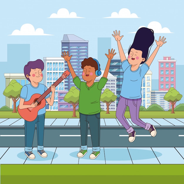 Adolescente tocando violão e seus amigos pulando de felicidade