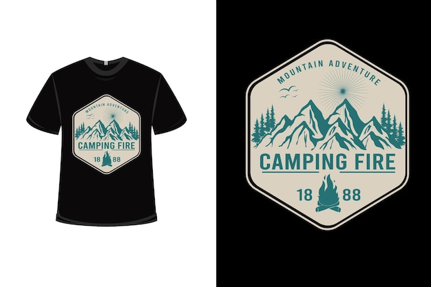 Camiseta montanha aventura acampamento fogo cor creme e verde