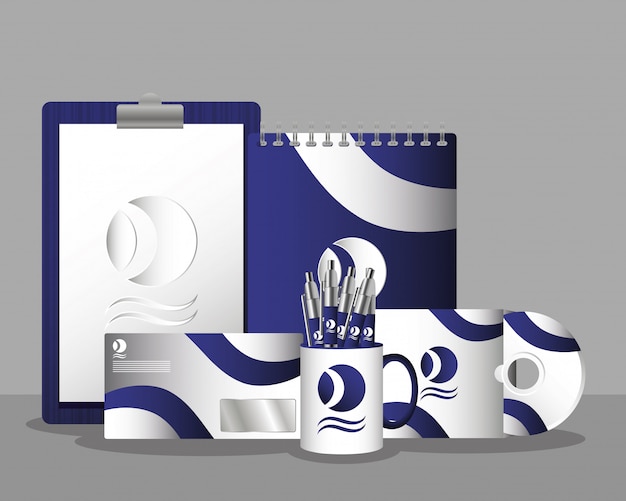 Caneca de copo com canetas e lista de verificação de marca