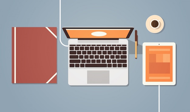 Computador portátil e computador da opinião do ângulo da parte superior da mesa do local de trabalho