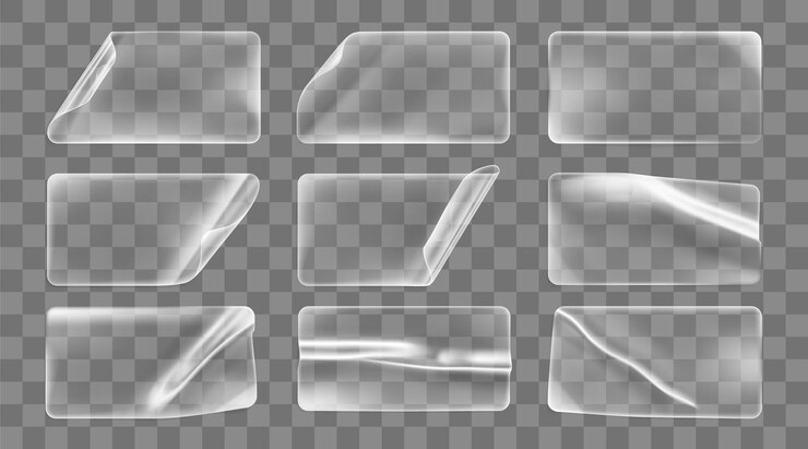 Vetor conjunto de adesivos retangulares amassados e colados transparentes com cantos ondulados. papel transparente adesivo em branco ou autocolante plástico com efeito ondulado e enrugado.