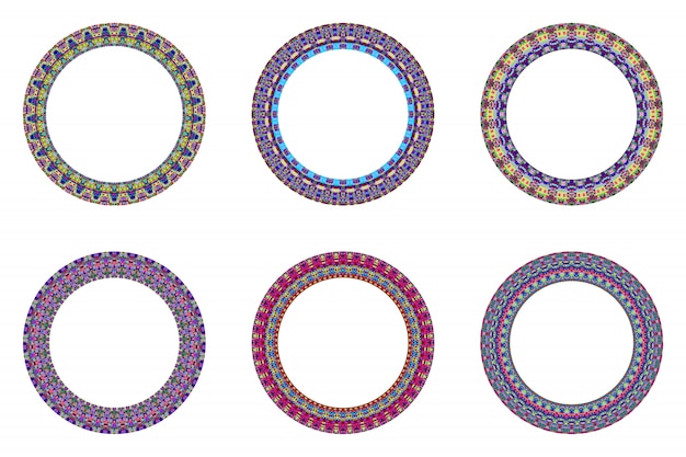 Conjunto de coroa circular de mosaico isolado