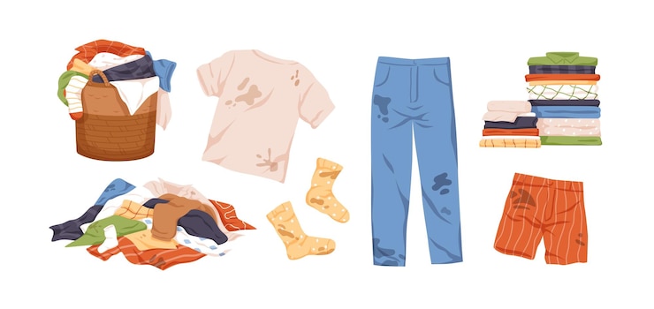 Vetor conjunto de ilustrações vetoriais planas de roupas sujas e limpas. coleta de lavanderia. pilha de roupas lavadas, roupas com manchas no cesto. jeans sujos, camiseta e meias isolaram elementos de design em branco.