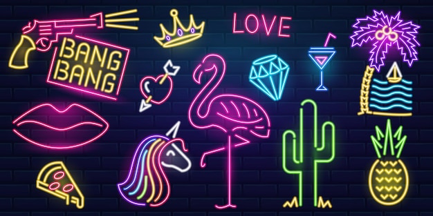 Vetor conjunto de sinal de néon de moda tabuleta brilhante à noite bandeira de luz brilhante emblema de logotipo de verão conceito de clube ou bar em fundo escuro vetor editável lábios de cacto flamingo rosa pizza coquetel abacaxi