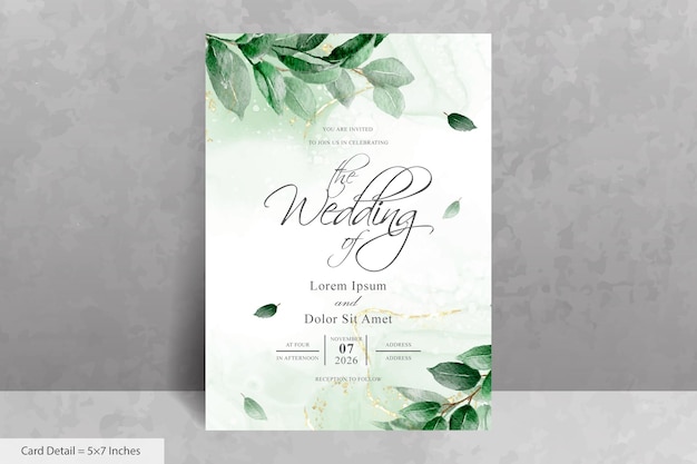 Convite de casamento verde com folhas desenhadas à mão e fundo aquarela