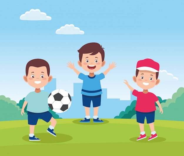 Desenhos animados meninos felizes brincando com uma bola de futebol