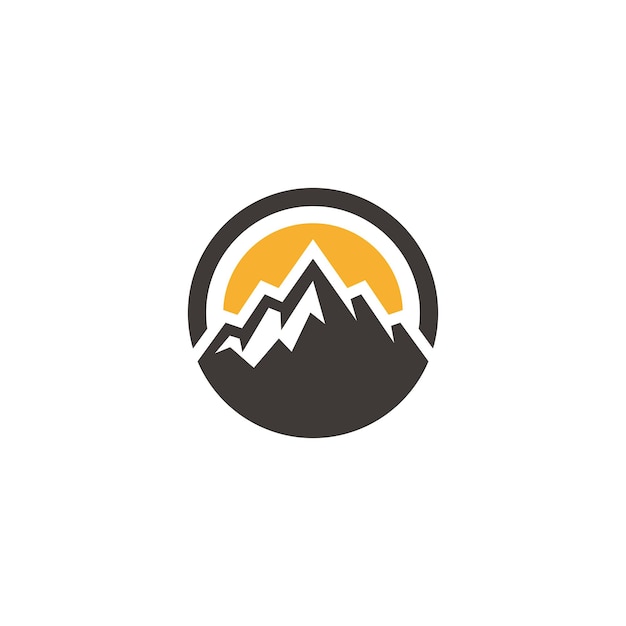 Distintivo de mountain hill peak para design de logotipo de aventura ao ar livre