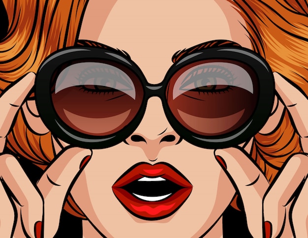 Vetor estilo pop art. mulher com cabelo vermelho em óculos de sol. lady detém óculos no estilo dos anos 60-80. a mulher com a boca aberta está surpresa. a mulher está chocada e assustada