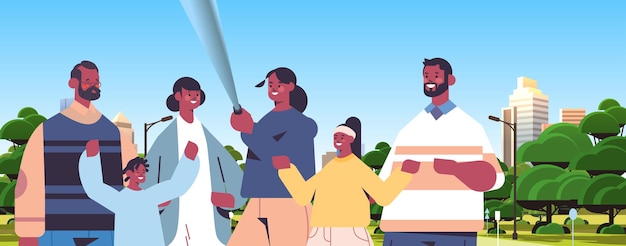 família multigeracional usando selfie stick e tirando fotos na câmera do smartphone Pessoas afro-americanas caminhando ao ar livre paisagem urbana fundo retrato horizontal ilustração vetorial