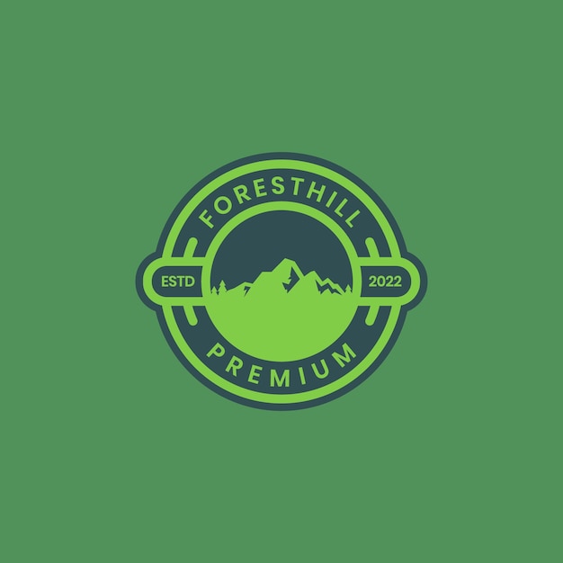 Vetor floresta ao ar livre colina alta montanha natureza círculo design de logotipo vintage ícone vetorial