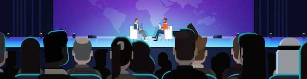 Homem de negócios na reunião de conferência de entrevista pública na frente da faixa Horizontal de grande público