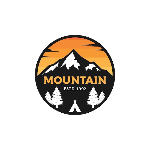 Vetor ilustração vetorial de design de logotipo de distintivo de acampamento de montanha