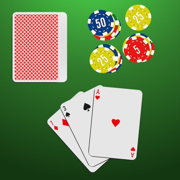 Jogo de cartas e fichas de cassino em uma mesa de jogo verde. combinação de  jogo de blackjack.