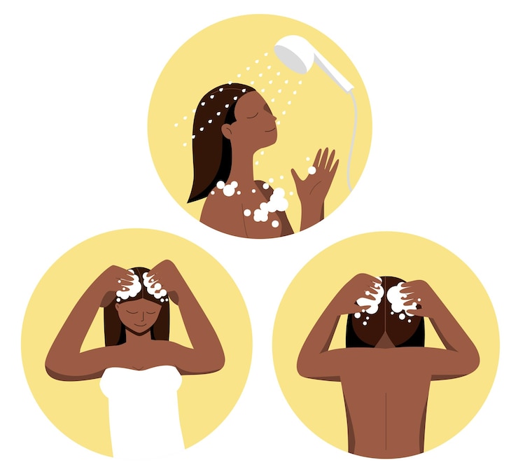 Jovem negra lavando a cabeça com xampu e espuma no conjunto de toalhas Ilustração vetorial plana