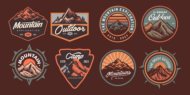 logos de hipster de aventura de montanha Conjunto de montanhas vintage ao ar livre emblemas ou adesivos de acampamento de verão