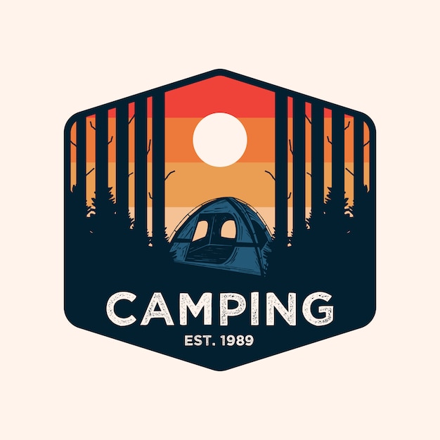 Logotipo de distintivo de aventura de acampamento colorido